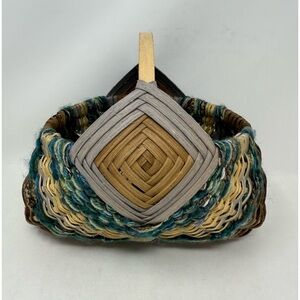 Wicker Basket 10" Bulbous Brown Gray Blue